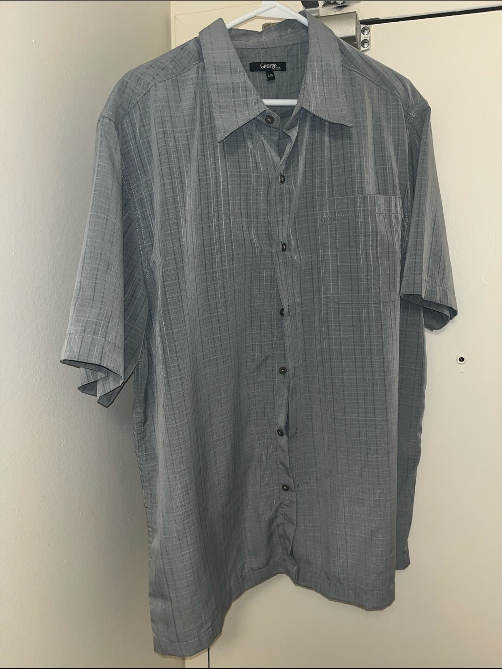 George Classics Short-Sleeve Button-Down Shirt in Gray Plaid